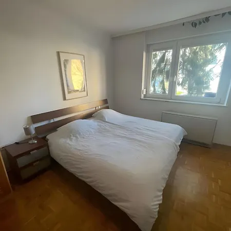 Gruen Und Ruhig Apartman